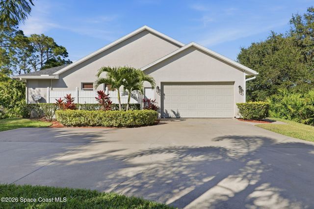 5696 Cypress Creek Drive, Grant, FL 32949