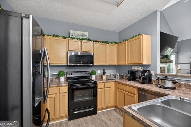 132 Sunrise Strip, Carrollton, GA 30117