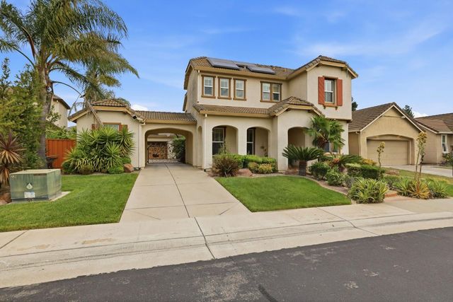 10413 Danichris Way, Elk Grove, CA 95757