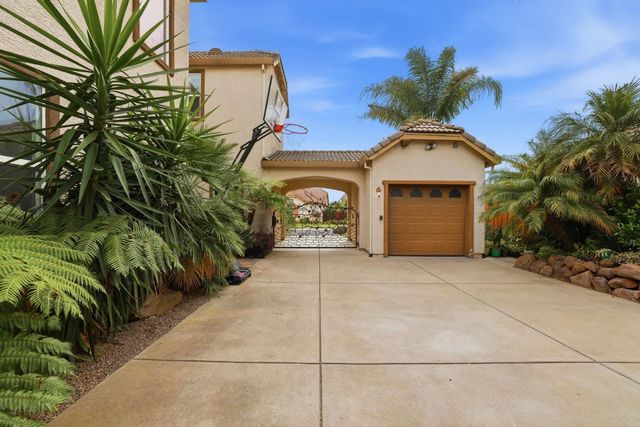 10413 Danichris Way, Elk Grove, CA 95757