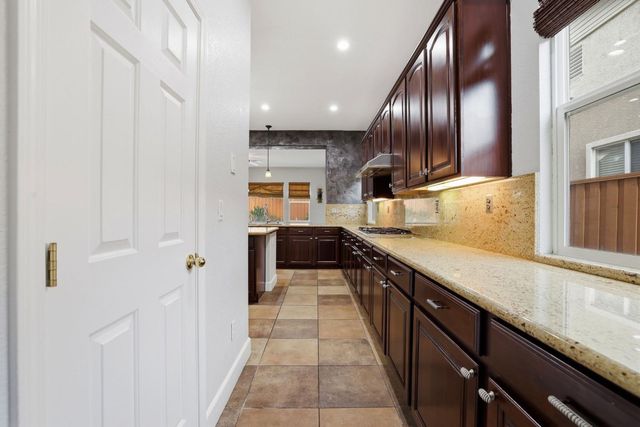 10413 Danichris Way, Elk Grove, CA 95757