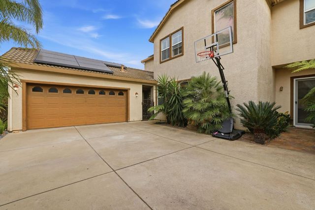 10413 Danichris Way, Elk Grove, CA 95757