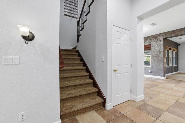 10413 Danichris Way, Elk Grove, CA 95757