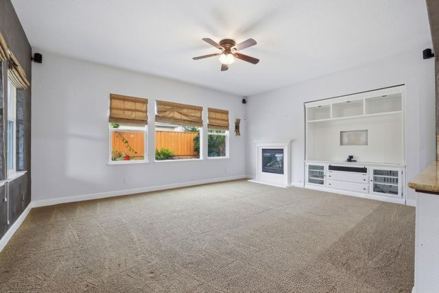 10413 Danichris Way, Elk Grove, CA 95757