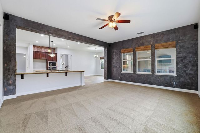 10413 Danichris Way, Elk Grove, CA 95757