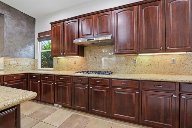 10413 Danichris Way, Elk Grove, CA 95757