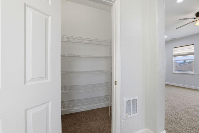 10413 Danichris Way, Elk Grove, CA 95757