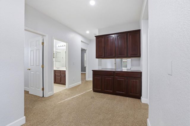 10413 Danichris Way, Elk Grove, CA 95757