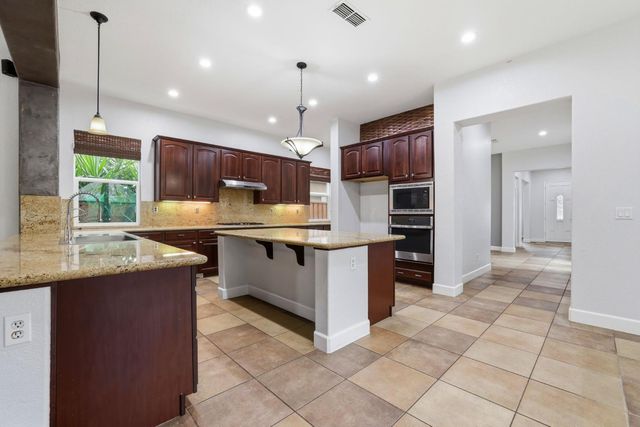 10413 Danichris Way, Elk Grove, CA 95757