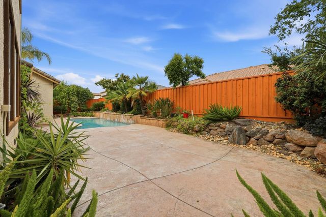 10413 Danichris Way, Elk Grove, CA 95757