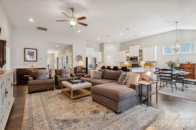 1109 Mayapple Way, Belmont, NC 28012