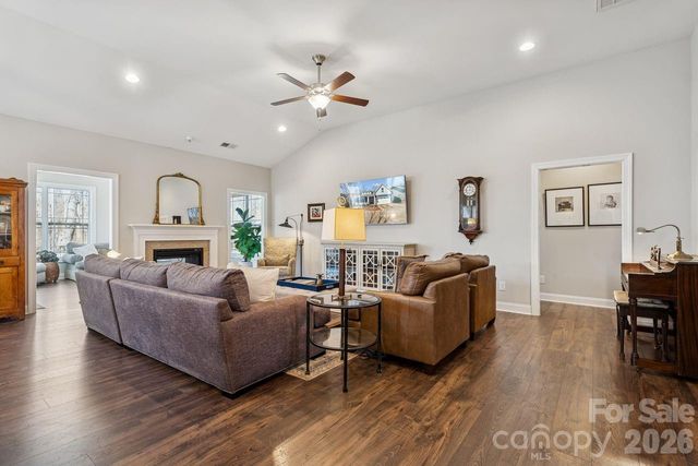 1109 Mayapple Way, Belmont, NC 28012