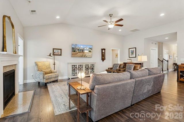 1109 Mayapple Way, Belmont, NC 28012