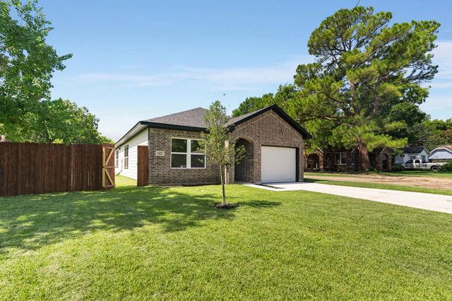 8422 Danville Drive, Dallas, TX 75217