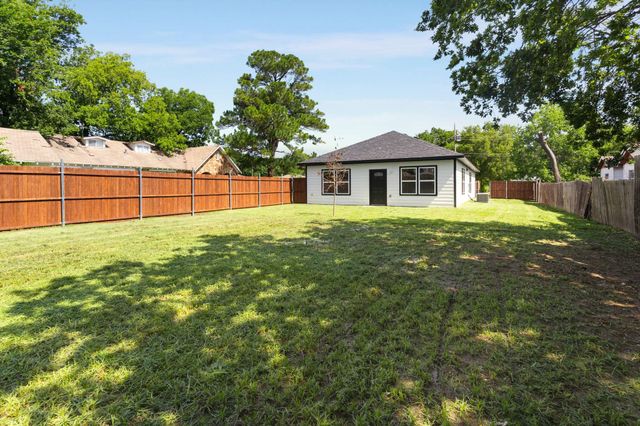8422 Danville Drive, Dallas, TX 75217
