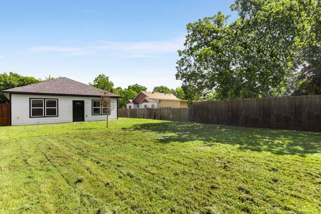 8422 Danville Drive, Dallas, TX 75217