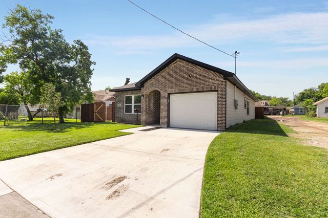 8422 Danville Drive, Dallas, TX 75217
