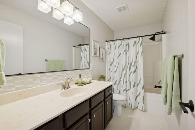 17624 Foxboro Lane, Farmington, MN 55024