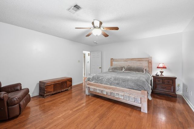 9 Chester Cove, Conway, AR 72034
