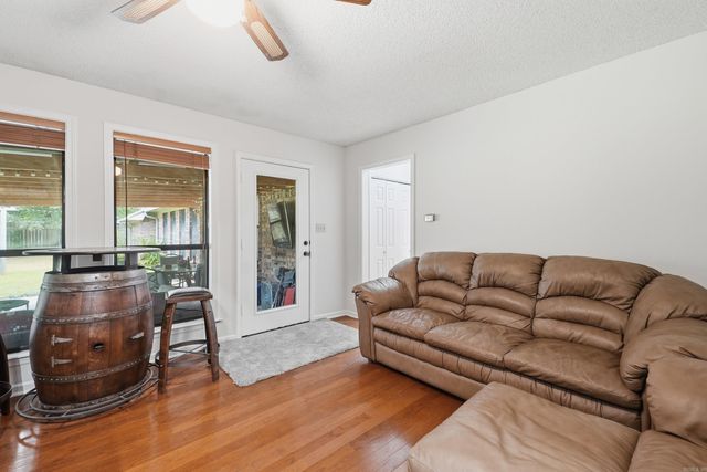 9 Chester Cove, Conway, AR 72034