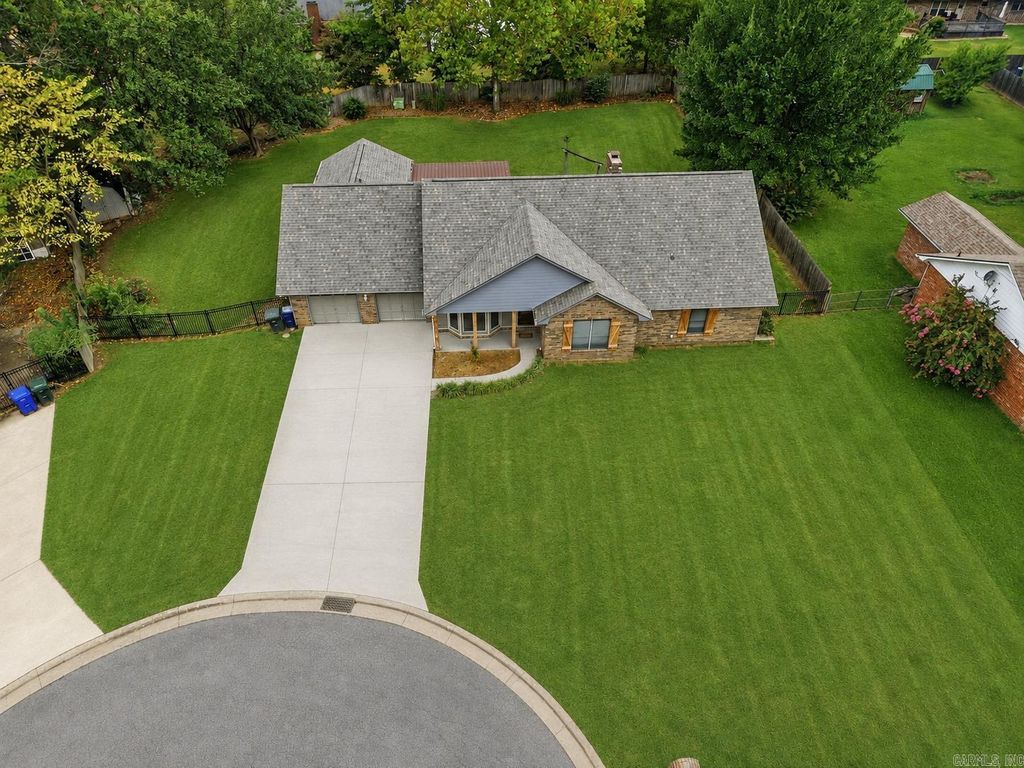 9 Chester Cove, Conway, AR 72034