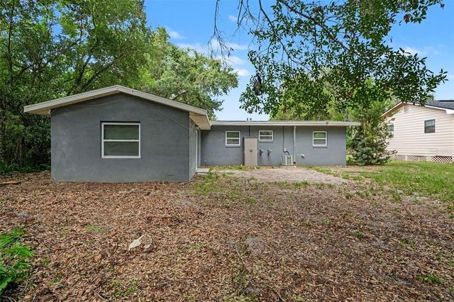 1339 E JACKSON AVENUE, Mount Dora, FL 32757