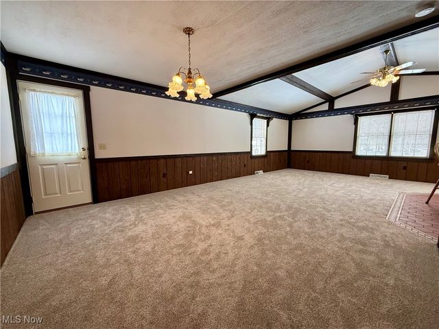 1431 High Street, Louisville, OH 44641