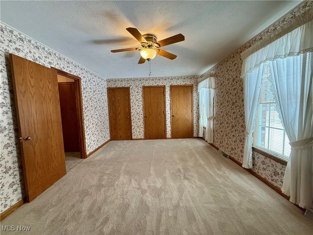 1431 High Street, Louisville, OH 44641