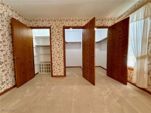 1431 High Street, Louisville, OH 44641