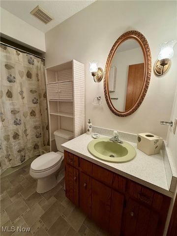 1431 High Street, Louisville, OH 44641