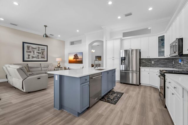 6951 IMPERIAL BEACH Circle, Delray Beach, FL 33446