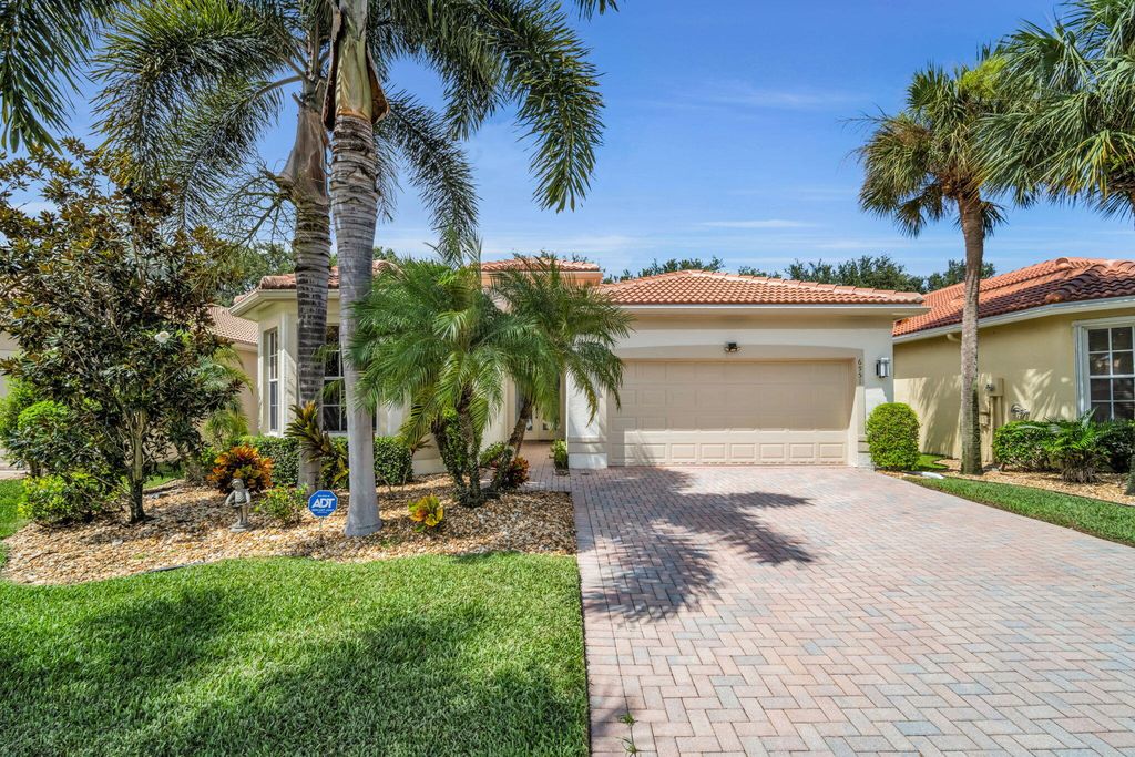 6951 IMPERIAL BEACH Circle, Delray Beach, FL 33446
