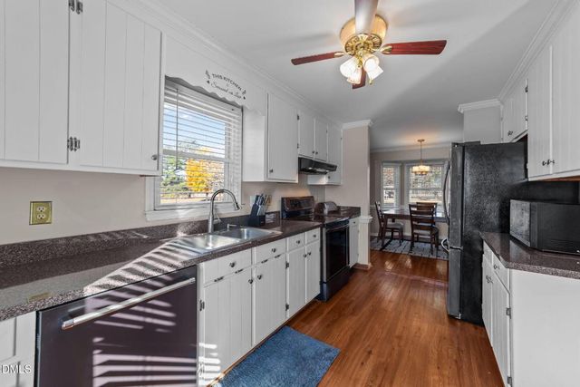 100 North Trail, Selma, NC 27576