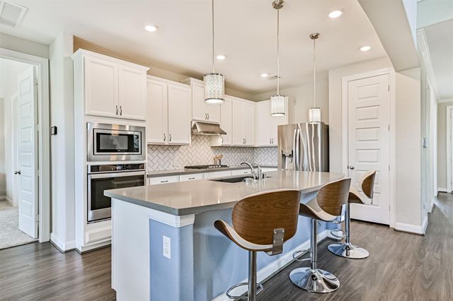 2303 Rosehill Garden Trail, Pearland, TX 77089