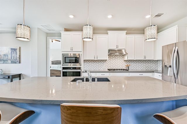 2303 Rosehill Garden Trail, Pearland, TX 77089
