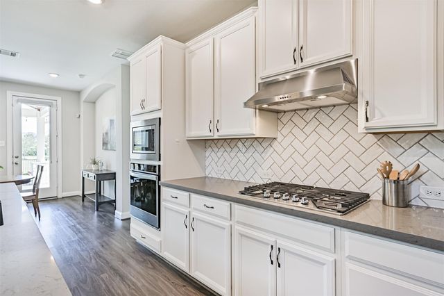 2303 Rosehill Garden Trail, Pearland, TX 77089