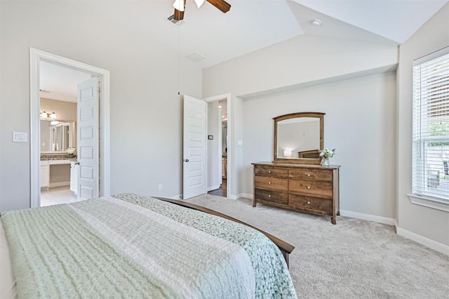 2303 Rosehill Garden Trail, Pearland, TX 77089