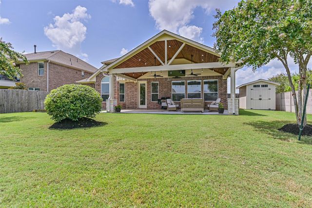 2303 Rosehill Garden Trail, Pearland, TX 77089