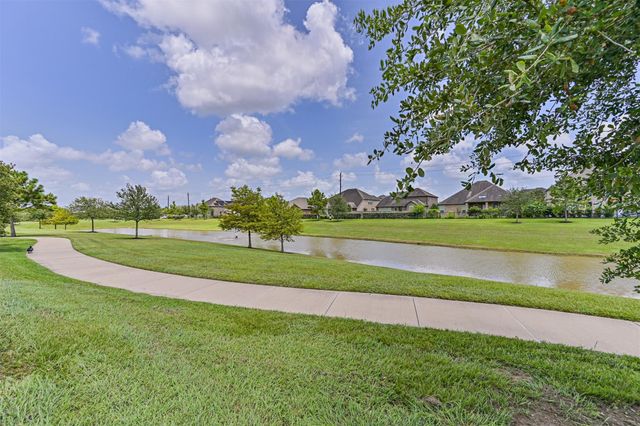 2303 Rosehill Garden Trail, Pearland, TX 77089