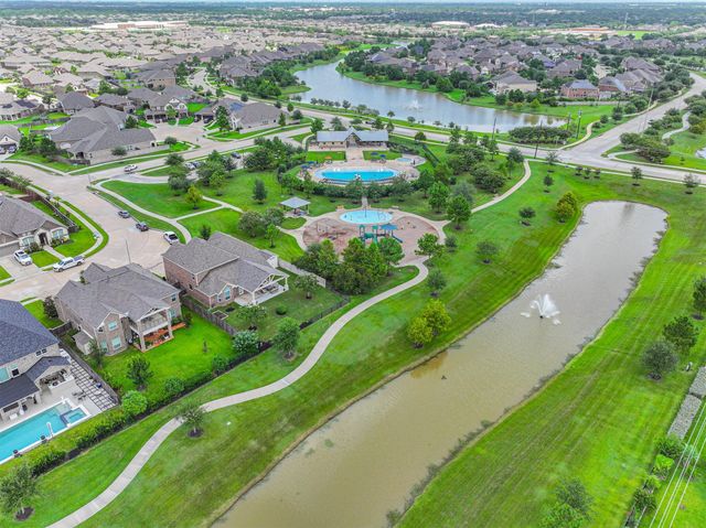 2303 Rosehill Garden Trail, Pearland, TX 77089