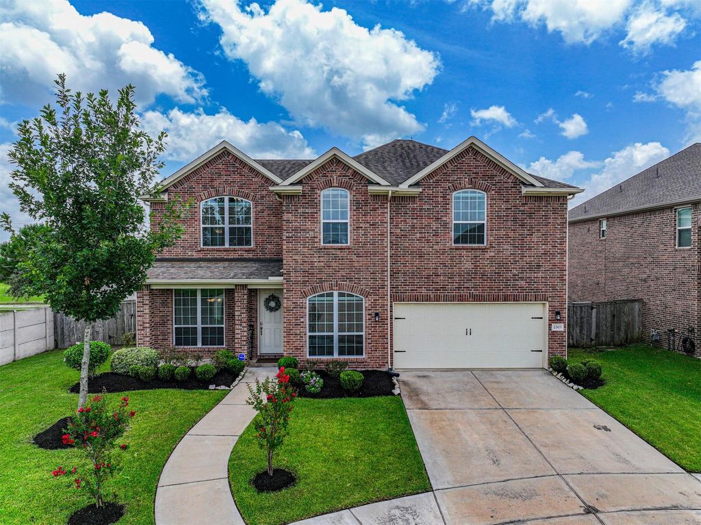 2303 Rosehill Garden Trail, Pearland, TX 77089