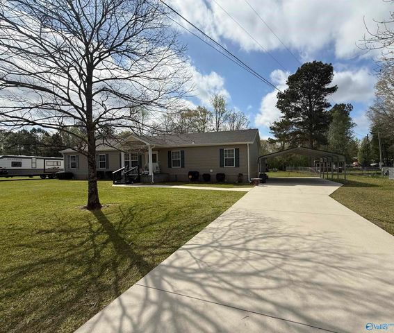 471 Nelson Hollow Road, Somerville, AL 35670