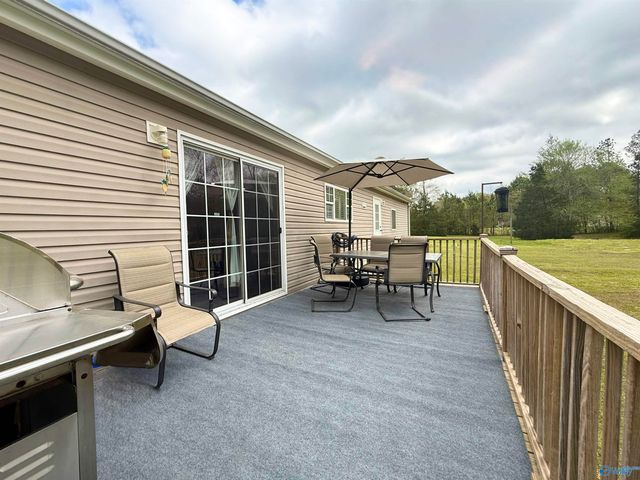 471 Nelson Hollow Road, Somerville, AL 35670