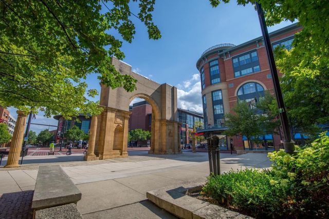 250 Daniel Burnham Square, 607, Columbus, OH 43215