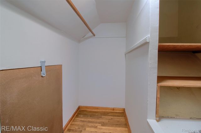 22852 Oakwood Avenue, Eastpointe, MI 48021