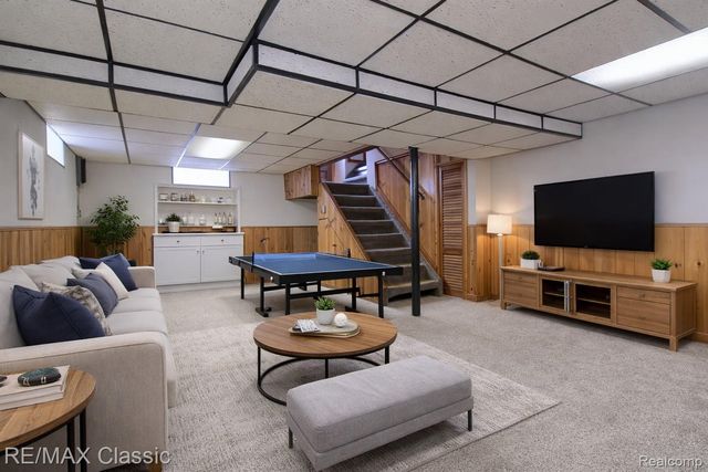 22852 Oakwood Avenue, Eastpointe, MI 48021