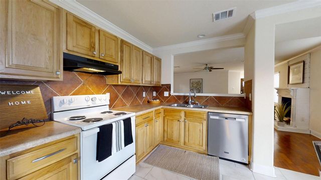 130 Plum PATH, Kyle, TX 78640