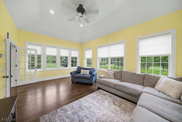 6 Philhower Ct, Denville Twp., NJ 07834