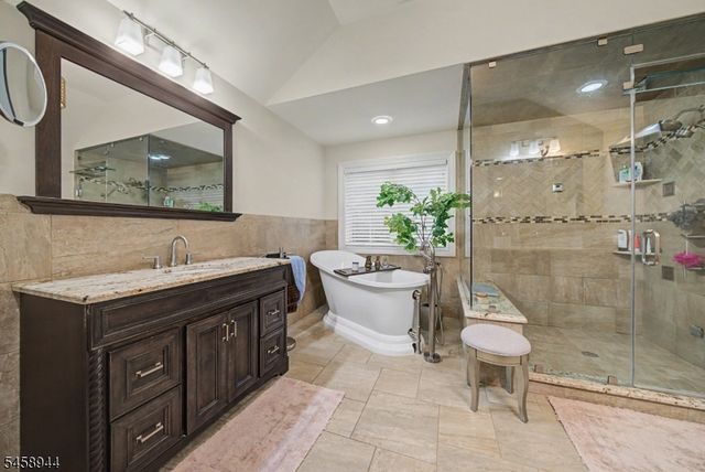6 Philhower Ct, Denville Twp., NJ 07834