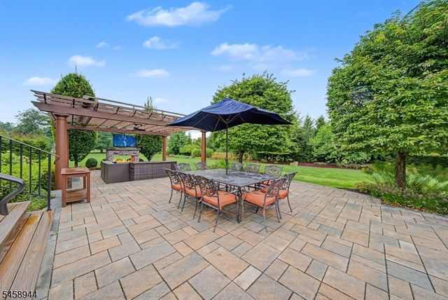6 Philhower Ct, Denville Twp., NJ 07834